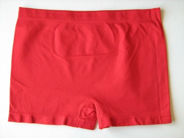 M&B B6027 dames boxer rood – detail van stevige microfiber stof en naadloze afwerking