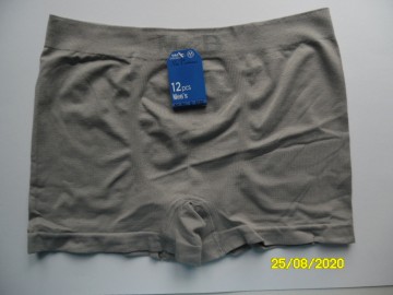 Vooraanzicht van M&B B3152 naadloze boxershort in grijs met aansluitende pasvorm