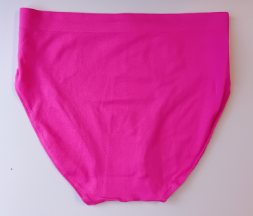M&B B6001 dames slip donkerroze – detail van zachte microfiber stof.
