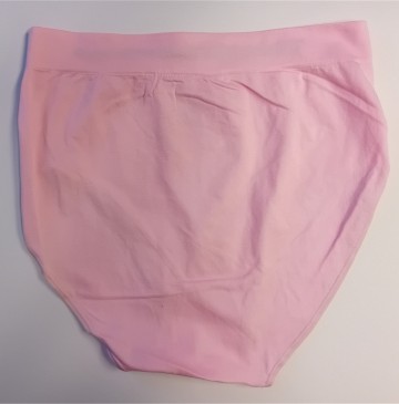 Naadloze dames slip M&B B6002 roze – stijlvolle en comfortabele basislaag.